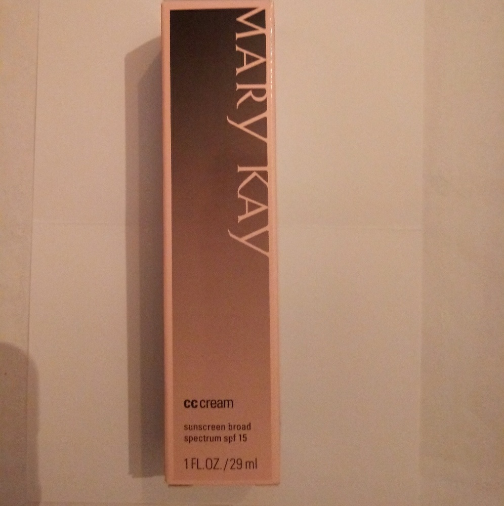 Mary Kay CC Cream Exp date 11/19 Very Deep